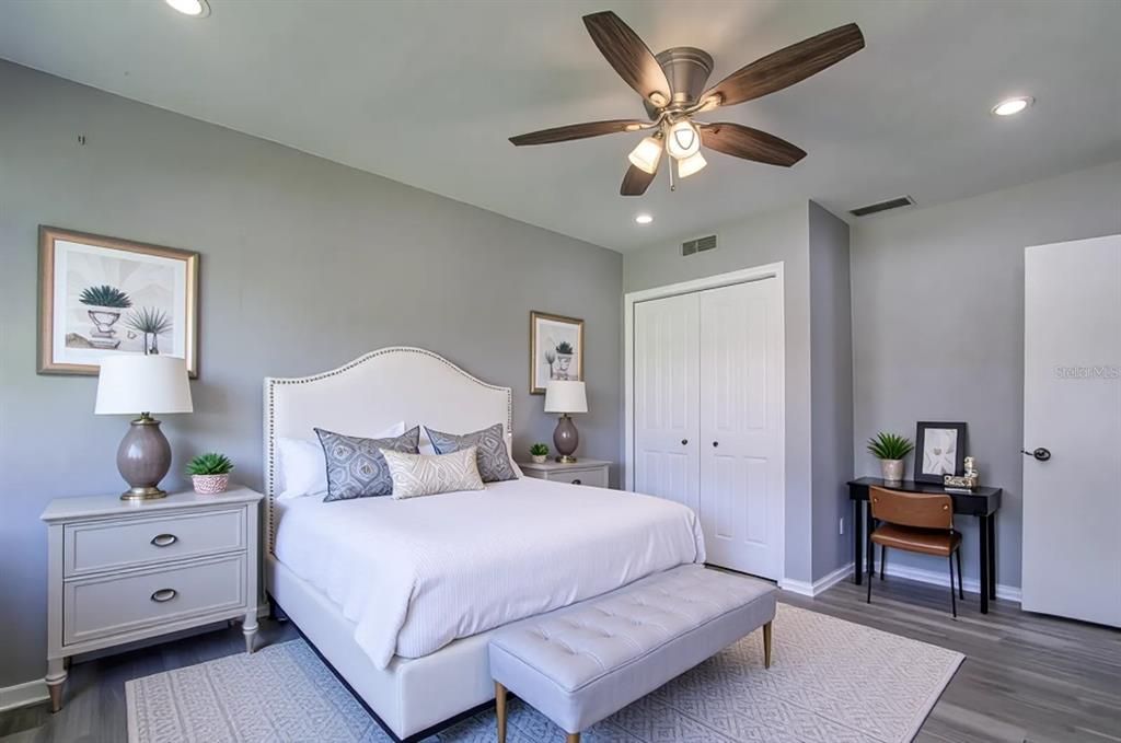 待售: $234,000 (3 贝兹, 1 浴室, 1114 平方英尺)