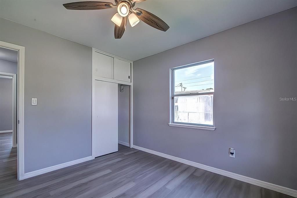 待售: $234,000 (3 贝兹, 1 浴室, 1114 平方英尺)