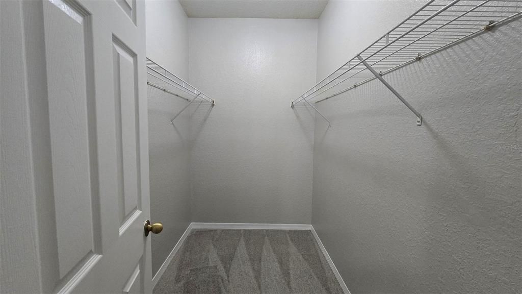 Под контрактом: $1,525 (2 спален, 2 ванн, 1170 Квадратных фут)