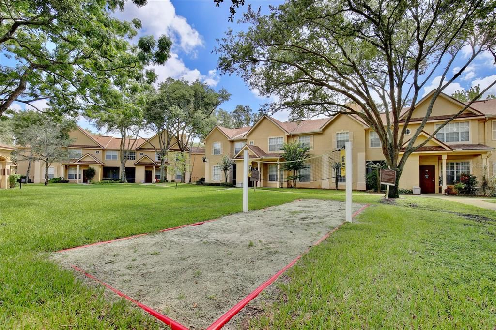 Под контрактом: $1,525 (2 спален, 2 ванн, 1170 Квадратных фут)