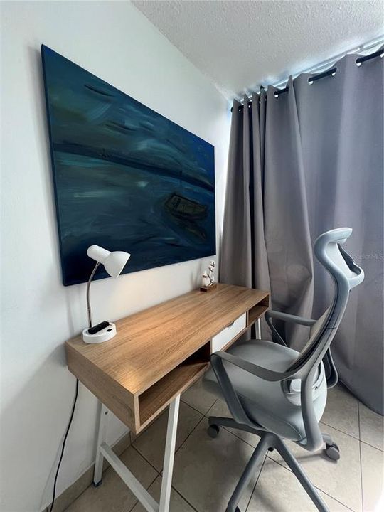 На продажу: $615,000 (2 спален, 1 ванн, 879 Квадратных фут)