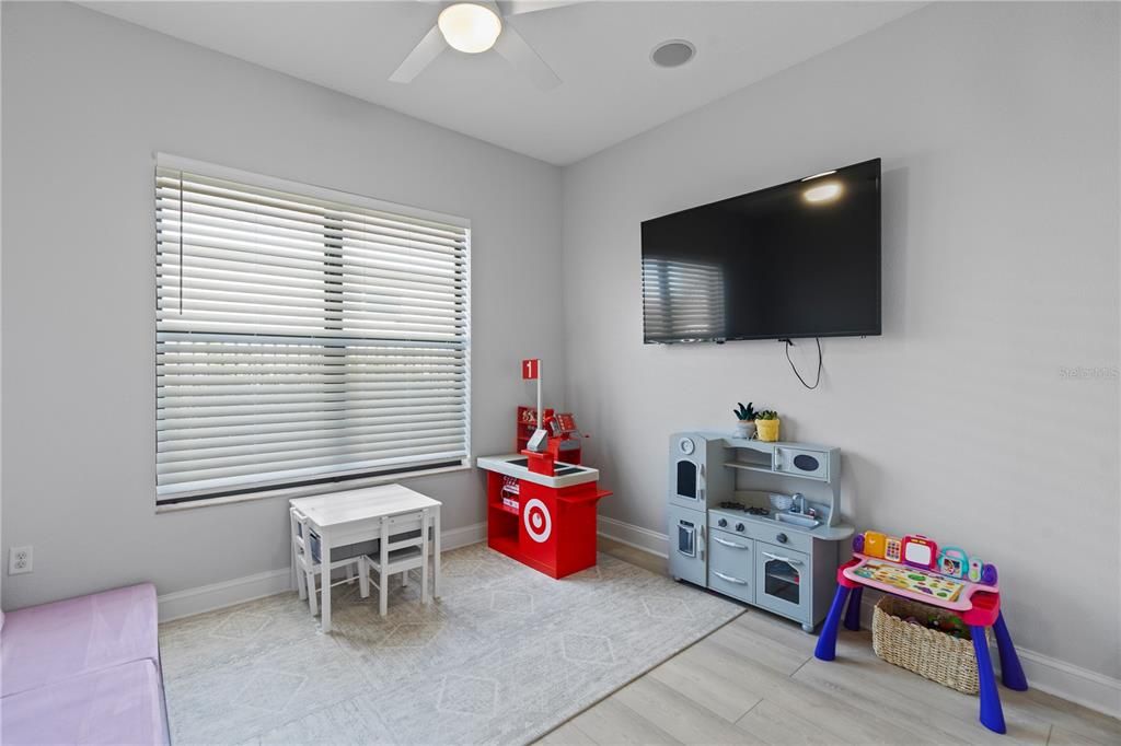 For Sale: $969,999 (4 beds, 3 baths, 2463 Square Feet)