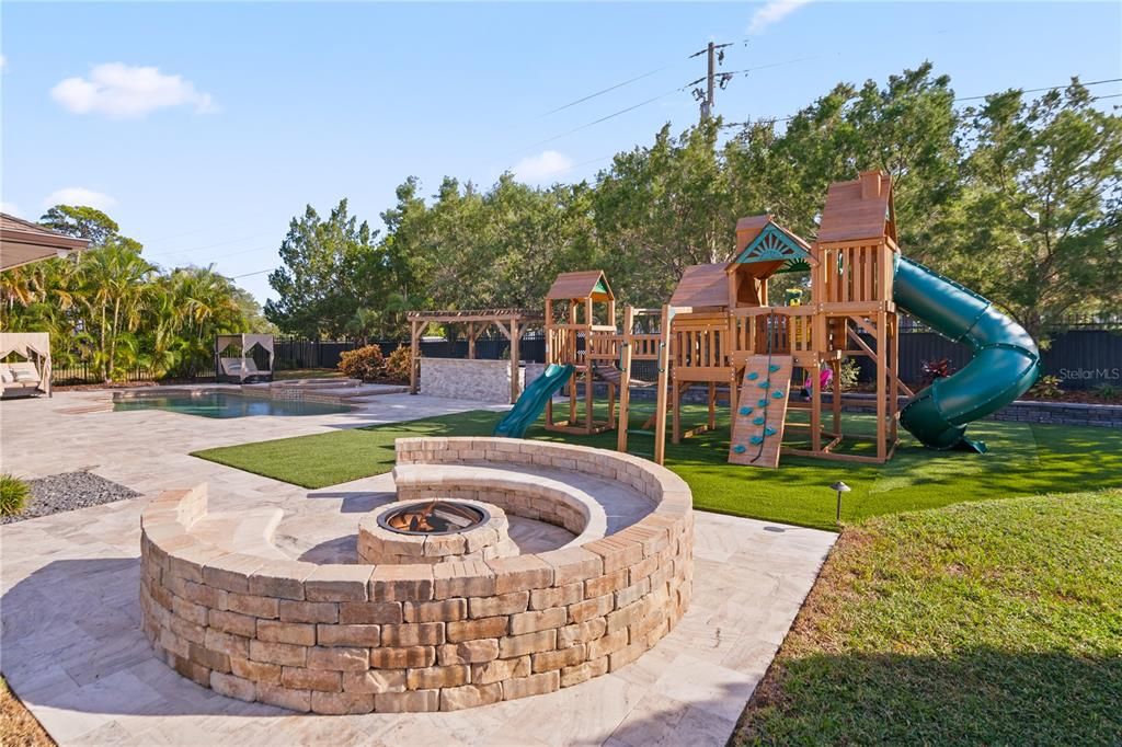 For Sale: $969,999 (4 beds, 3 baths, 2463 Square Feet)