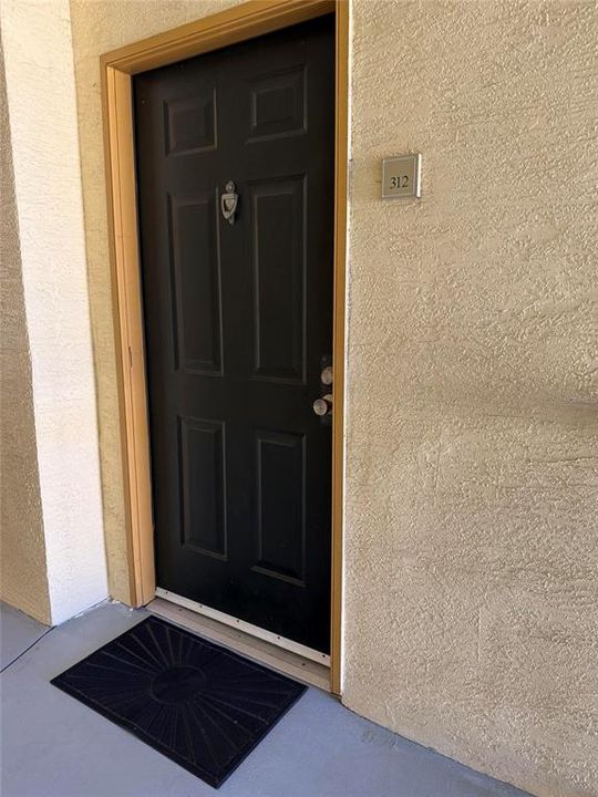 待售: $189,999 (1 贝兹, 1 浴室, 868 平方英尺)