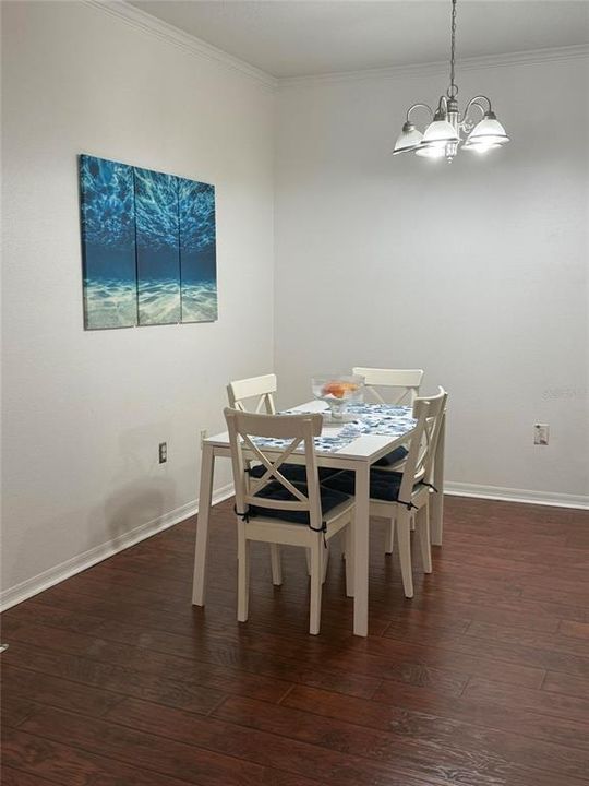 待售: $189,999 (1 贝兹, 1 浴室, 868 平方英尺)