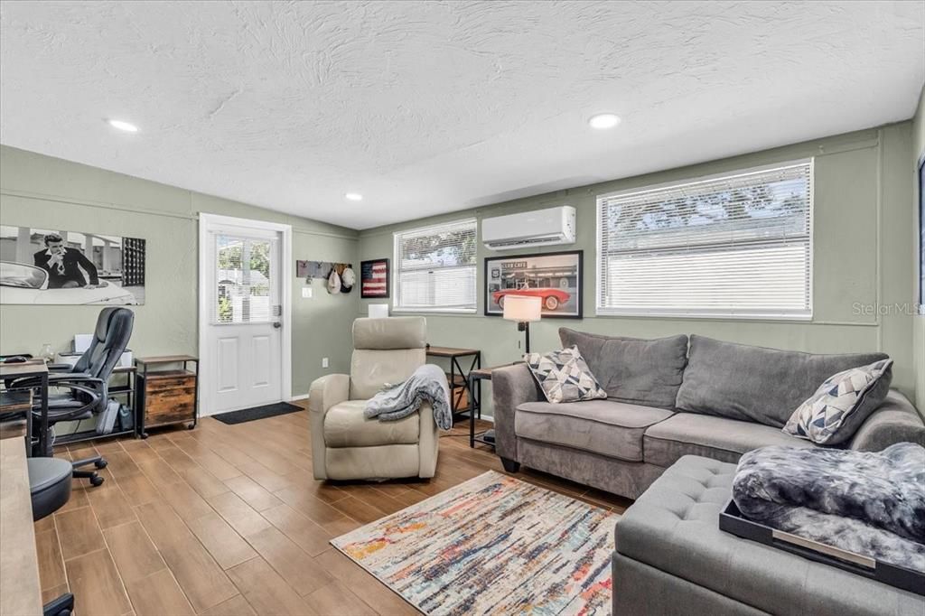 For Sale: $419,000 (4 beds, 2 baths, 1891 Square Feet)