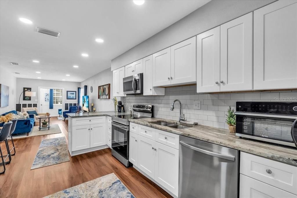 For Sale: $419,000 (4 beds, 2 baths, 1891 Square Feet)