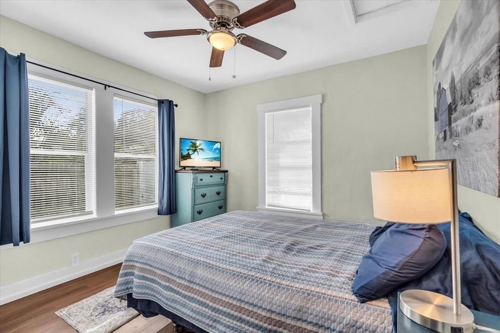 For Sale: $419,000 (4 beds, 2 baths, 1891 Square Feet)