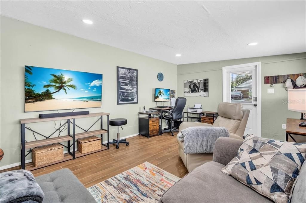 For Sale: $419,000 (4 beds, 2 baths, 1891 Square Feet)