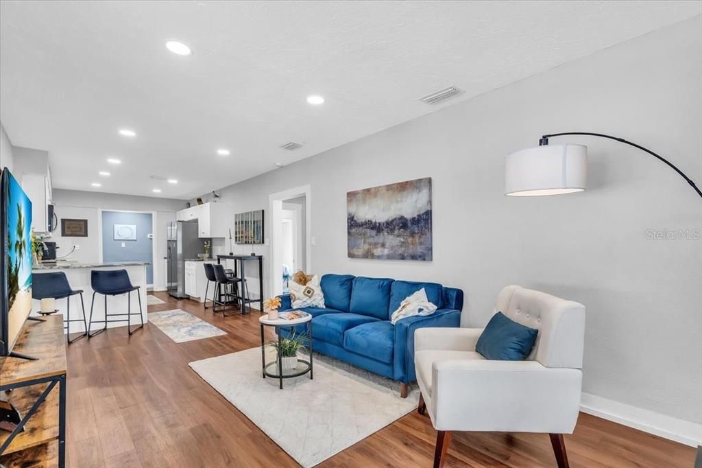 For Sale: $419,000 (4 beds, 2 baths, 1891 Square Feet)