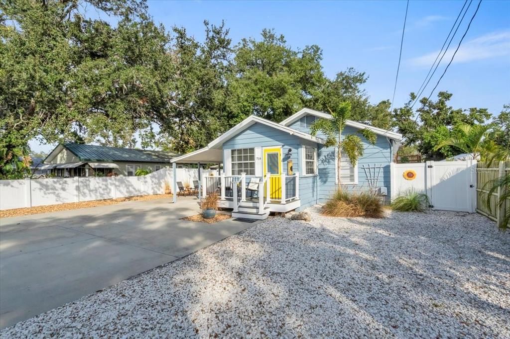 For Sale: $419,000 (4 beds, 2 baths, 1891 Square Feet)