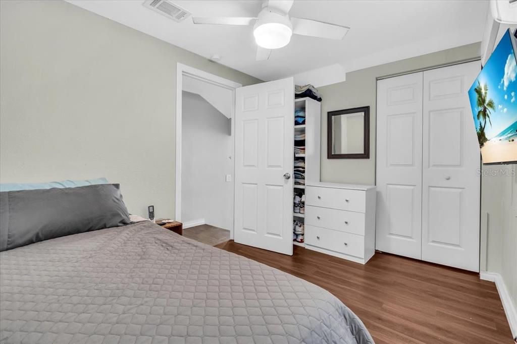 For Sale: $419,000 (4 beds, 2 baths, 1891 Square Feet)