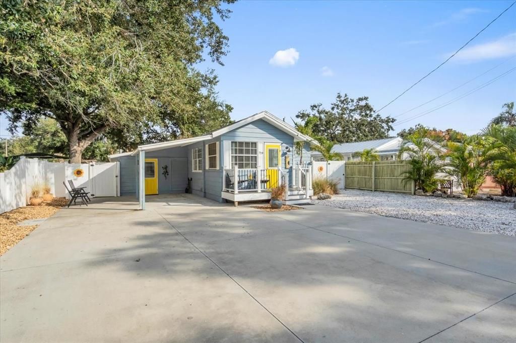 For Sale: $419,000 (4 beds, 2 baths, 1891 Square Feet)