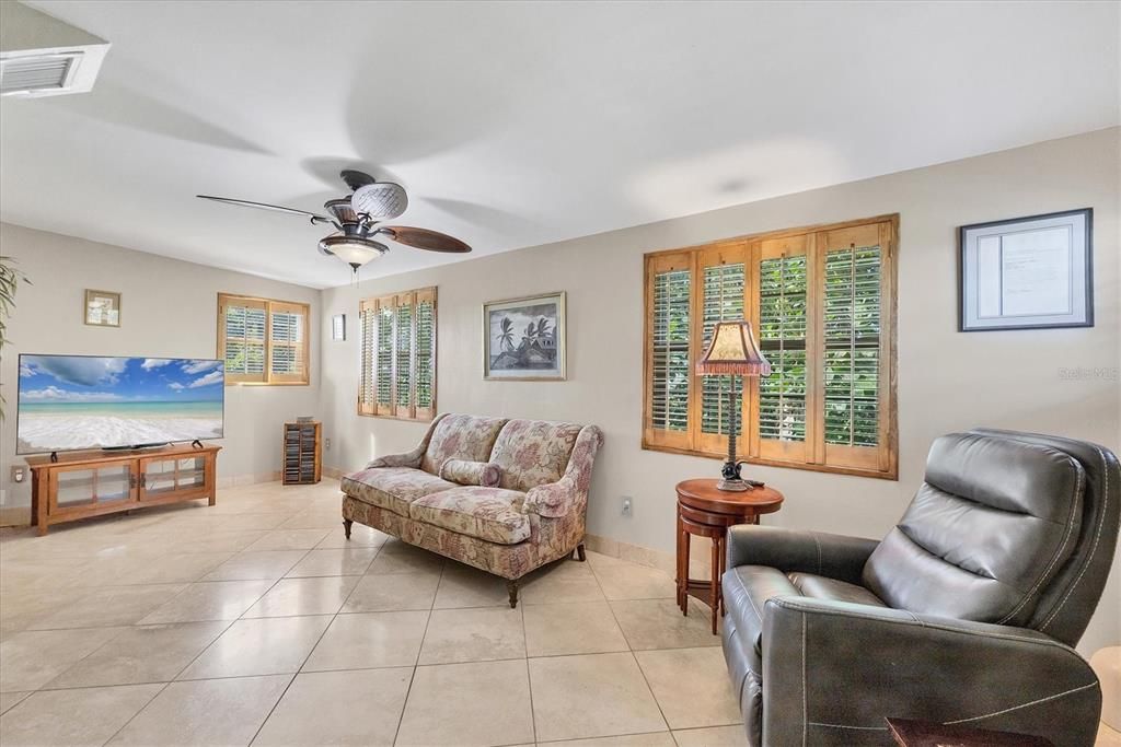 For Sale: $1,149,000 (3 beds, 2 baths, 1816 Square Feet)