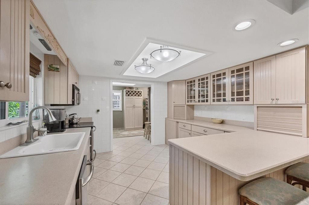 For Sale: $1,149,000 (3 beds, 2 baths, 1816 Square Feet)