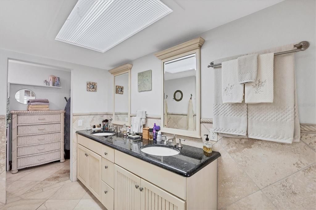 For Sale: $1,149,000 (3 beds, 2 baths, 1816 Square Feet)