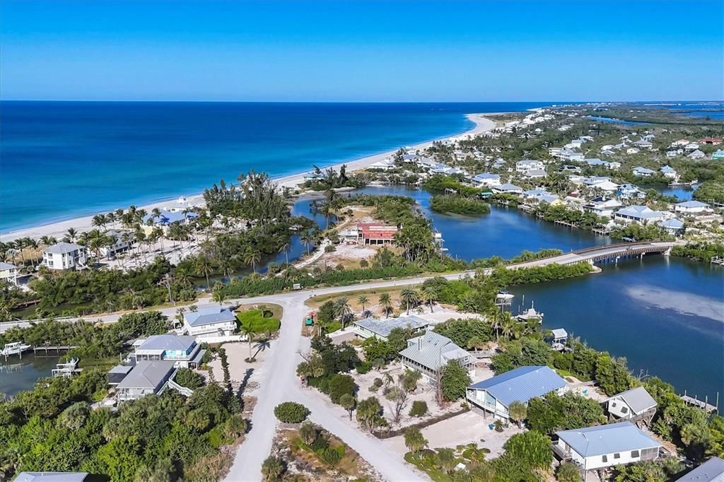 For Sale: $1,149,000 (3 beds, 2 baths, 1816 Square Feet)