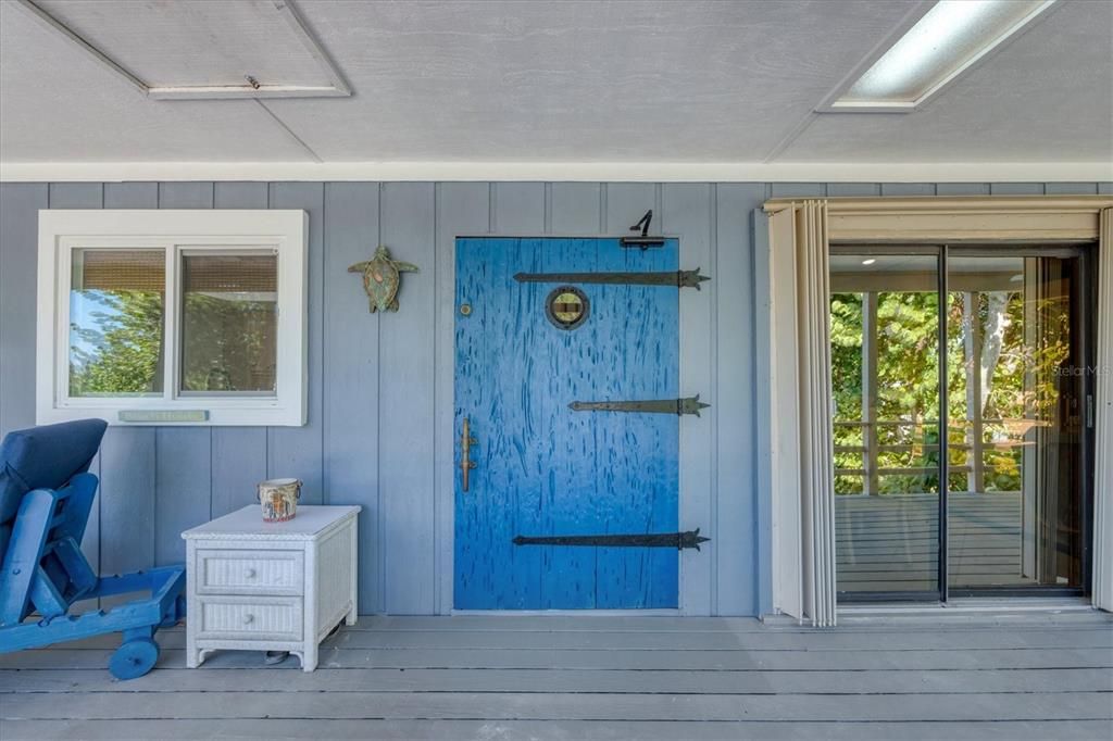 For Sale: $1,149,000 (3 beds, 2 baths, 1816 Square Feet)