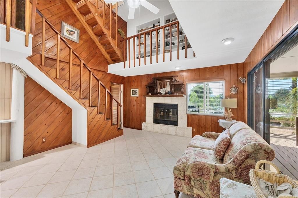 For Sale: $1,149,000 (3 beds, 2 baths, 1816 Square Feet)