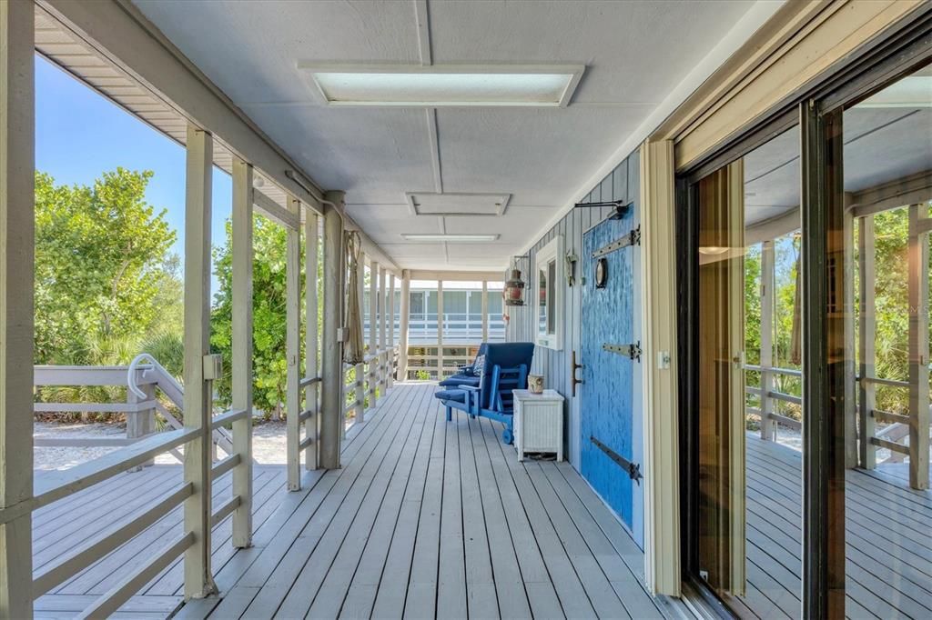 For Sale: $1,149,000 (3 beds, 2 baths, 1816 Square Feet)