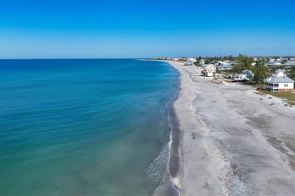 For Sale: $1,149,000 (3 beds, 2 baths, 1816 Square Feet)