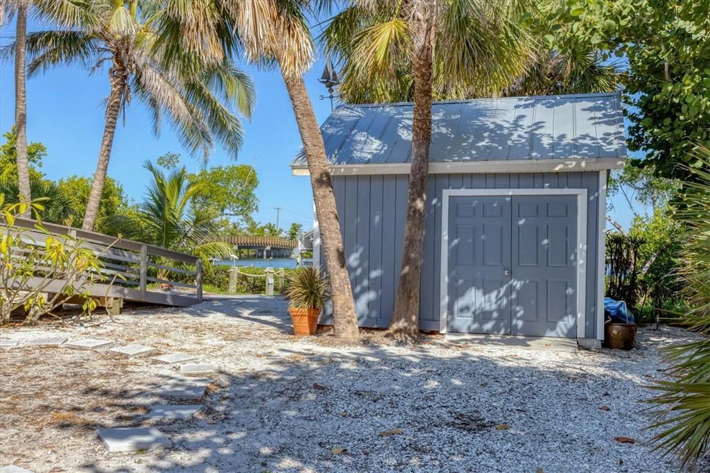 For Sale: $1,149,000 (3 beds, 2 baths, 1816 Square Feet)