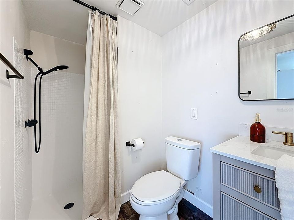 Active With Contract: $499,900 (3 beds, 2 baths, 1272 Square Feet)