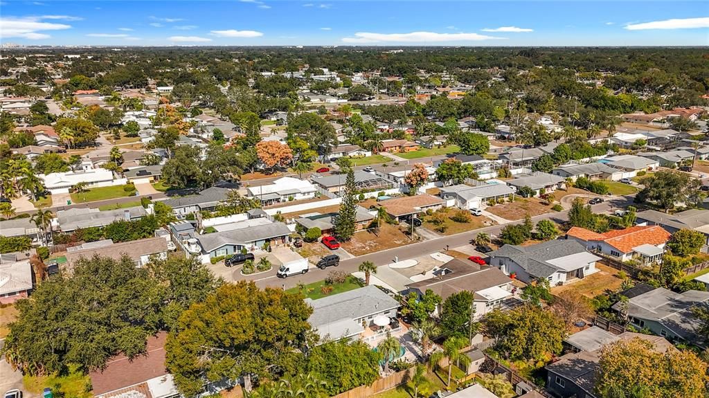Active With Contract: $499,900 (3 beds, 2 baths, 1272 Square Feet)