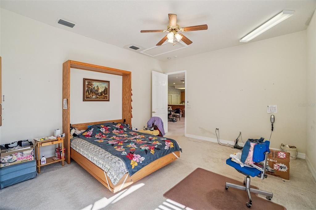 For Sale: $800,000 (3 beds, 3 baths, 2985 Square Feet)