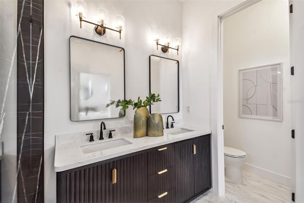 For Rent: $8,900 (5 beds, 4 baths, 3000 Square Feet)