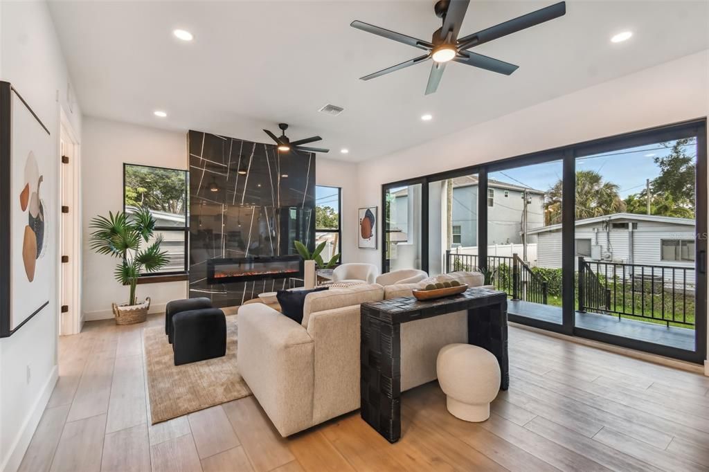 For Rent: $8,900 (5 beds, 4 baths, 3000 Square Feet)