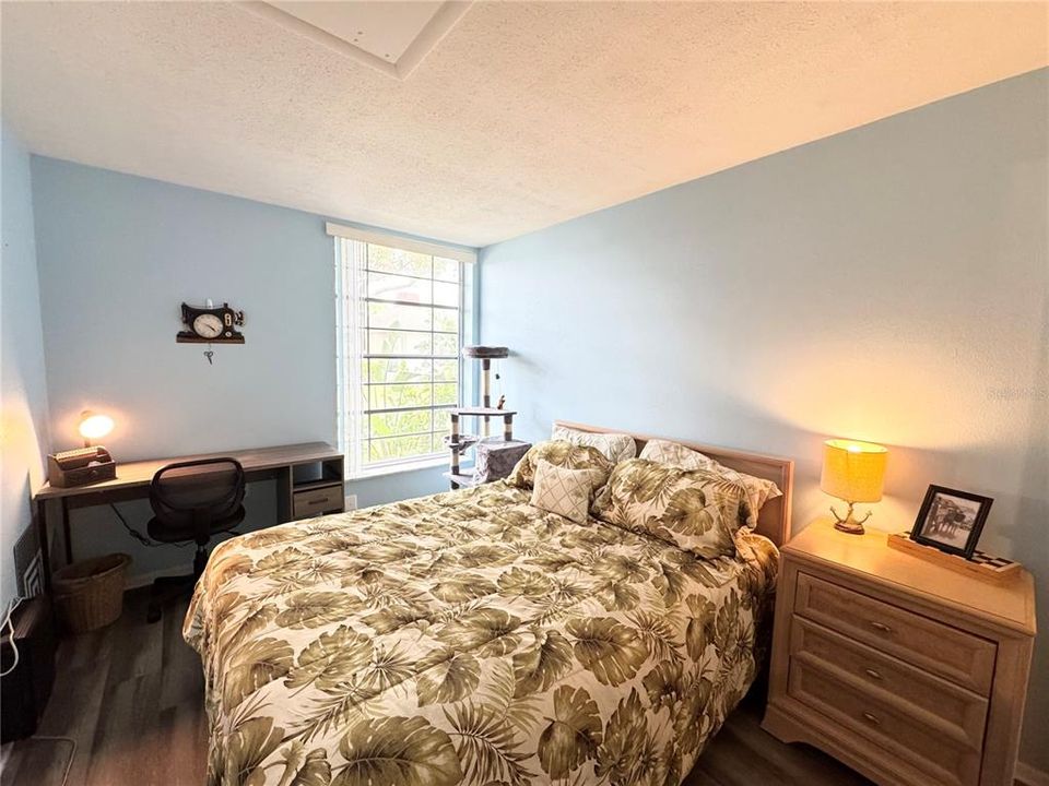 For Sale: $149,000 (2 beds, 1 baths, 768 Square Feet)