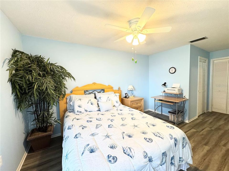 For Sale: $149,000 (2 beds, 1 baths, 768 Square Feet)