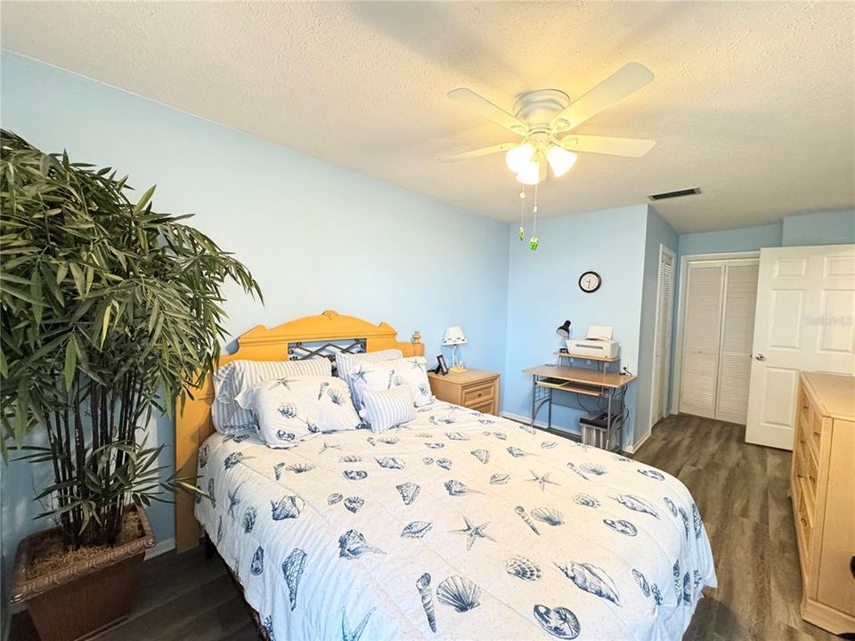 For Sale: $149,000 (2 beds, 1 baths, 768 Square Feet)