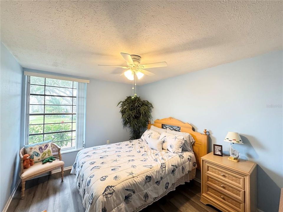 For Sale: $149,000 (2 beds, 1 baths, 768 Square Feet)