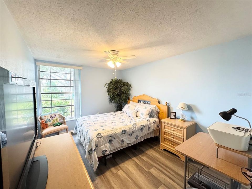 For Sale: $149,000 (2 beds, 1 baths, 768 Square Feet)