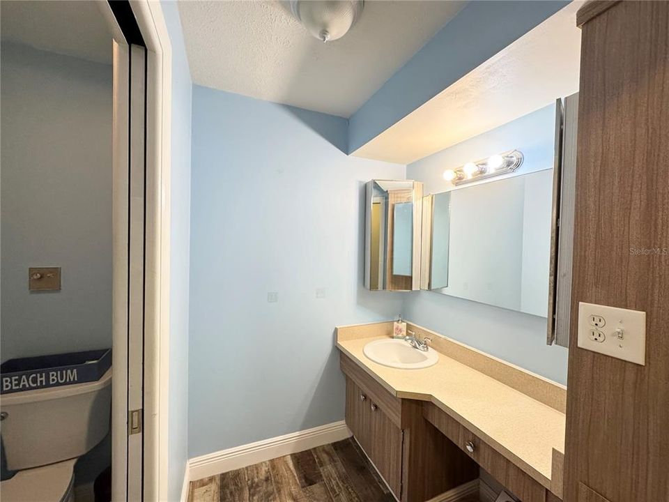 For Sale: $149,000 (2 beds, 1 baths, 768 Square Feet)