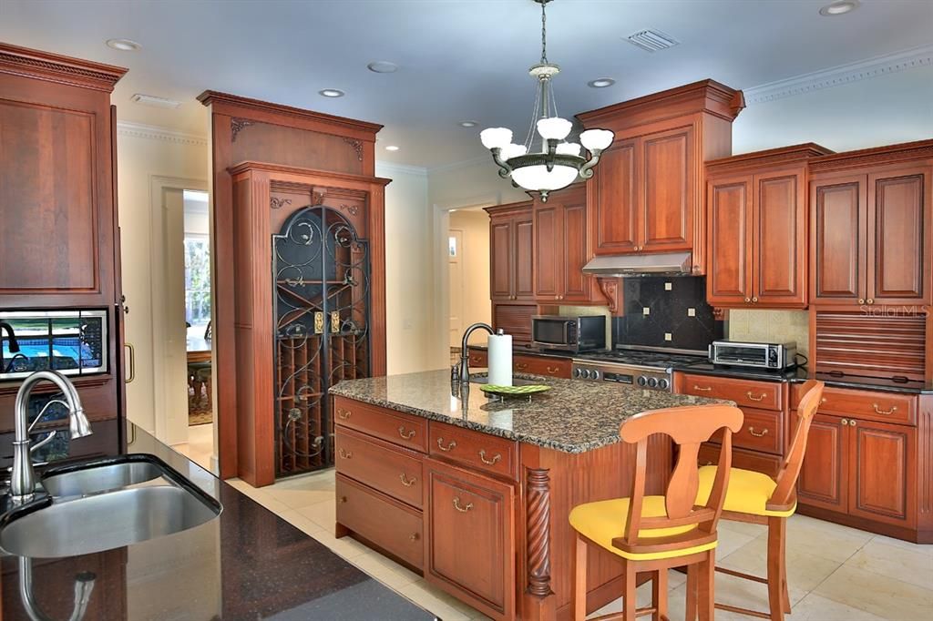 En Venta: $2,850,000 (4 camas, 4 baños, 5668 Pies cuadrados)