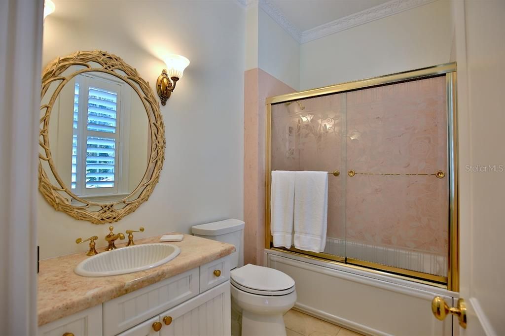 En Venta: $2,850,000 (4 camas, 4 baños, 5668 Pies cuadrados)