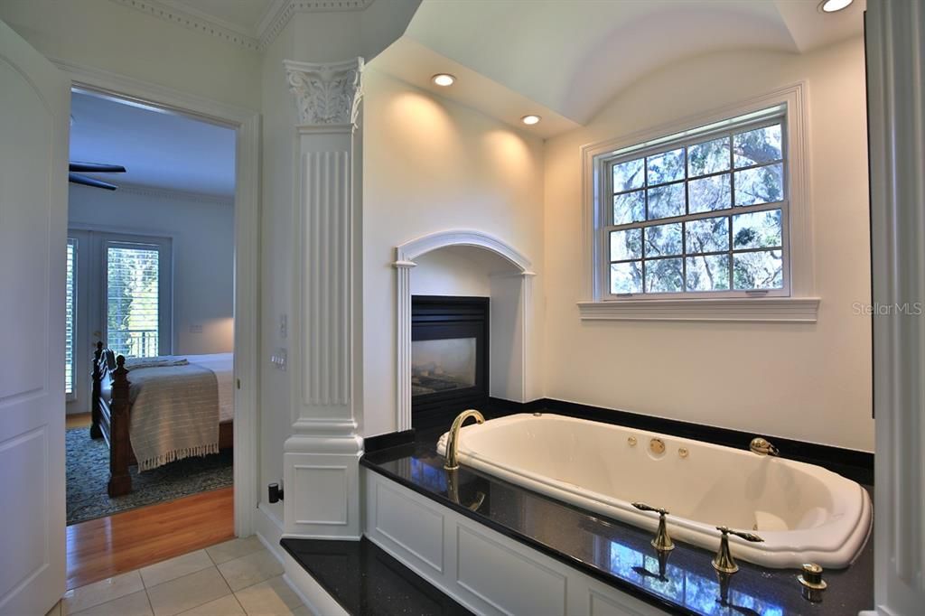 En Venta: $2,850,000 (4 camas, 4 baños, 5668 Pies cuadrados)