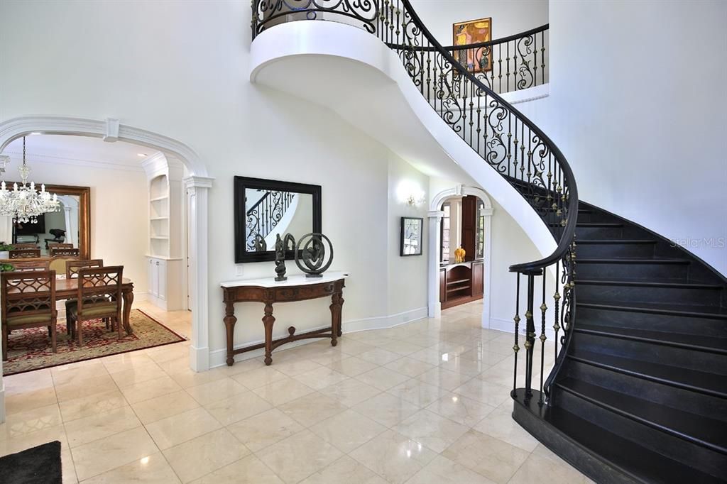 En Venta: $2,850,000 (4 camas, 4 baños, 5668 Pies cuadrados)