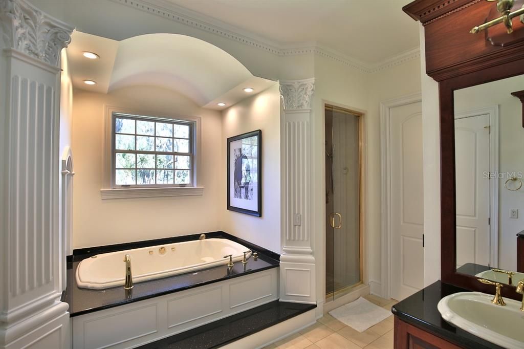 En Venta: $2,850,000 (4 camas, 4 baños, 5668 Pies cuadrados)