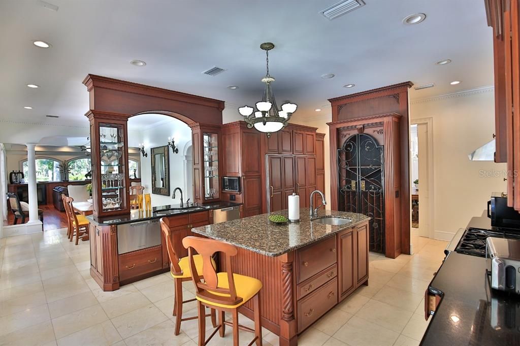 En Venta: $2,850,000 (4 camas, 4 baños, 5668 Pies cuadrados)