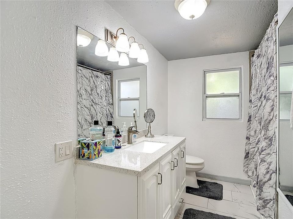 En Venta: $247,500 (2 camas, 1 baños, 1201 Pies cuadrados)