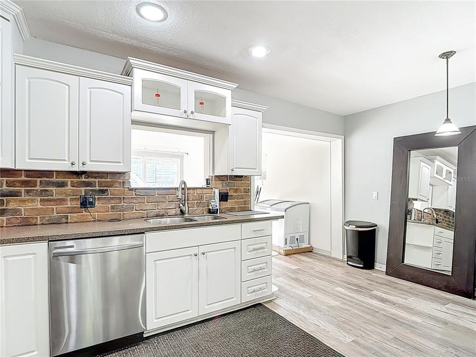 En Venta: $247,500 (2 camas, 1 baños, 1201 Pies cuadrados)