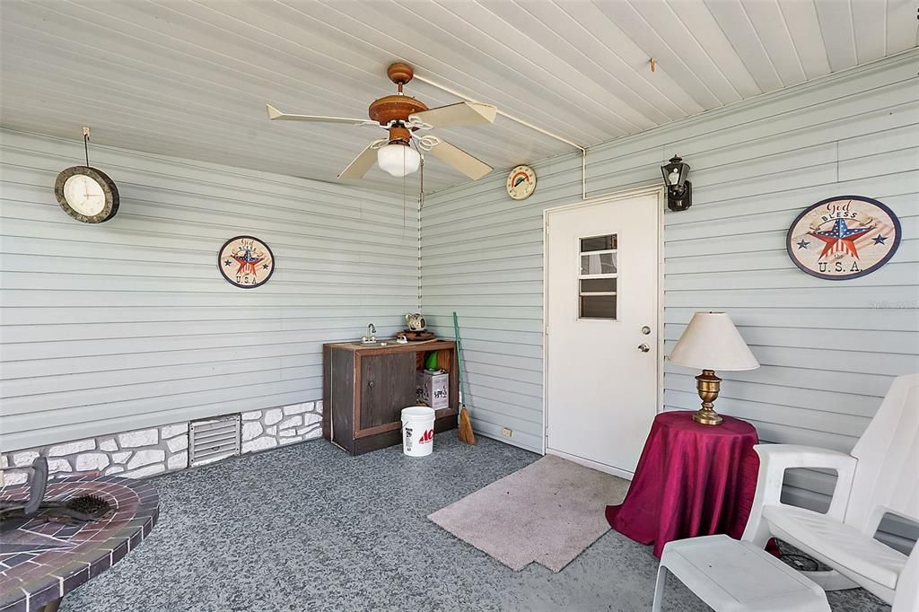 For Sale: $194,900 (2 beds, 2 baths, 1674 Square Feet)