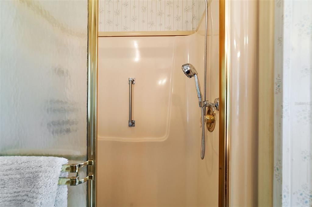 For Sale: $194,900 (2 beds, 2 baths, 1674 Square Feet)