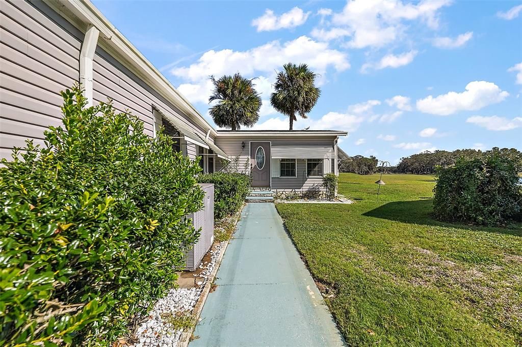 For Sale: $194,900 (2 beds, 2 baths, 1674 Square Feet)