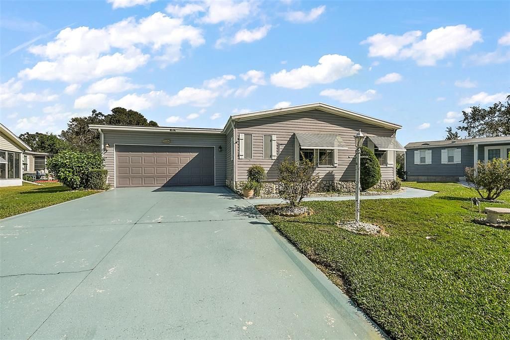 For Sale: $194,900 (2 beds, 2 baths, 1674 Square Feet)