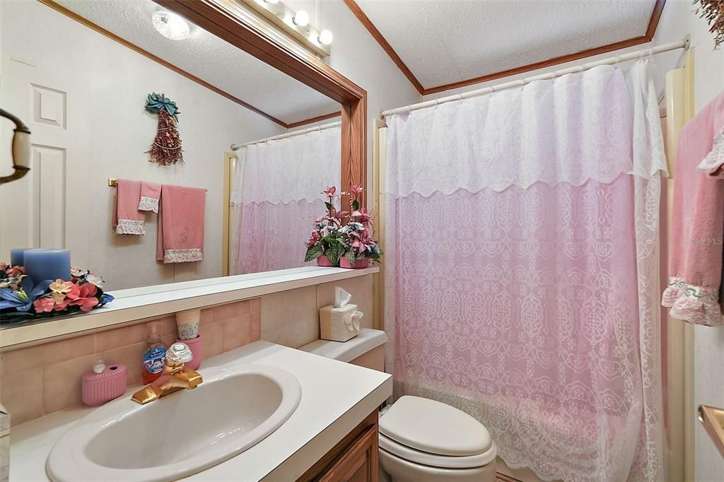 For Sale: $194,900 (2 beds, 2 baths, 1674 Square Feet)